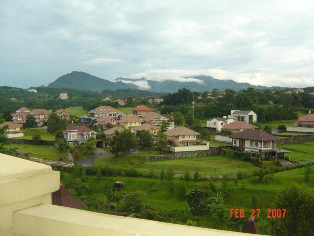 Green Wattana Hotel Sentul Bogor Kültér fotó