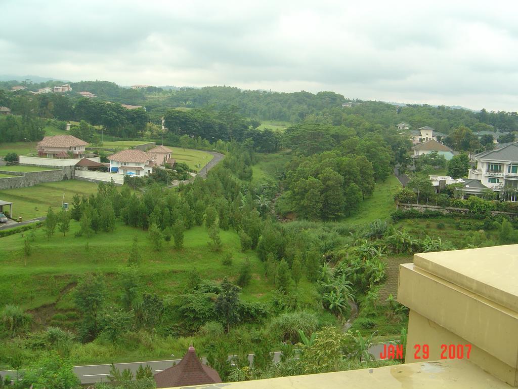 Green Wattana Hotel Sentul Bogor Kültér fotó