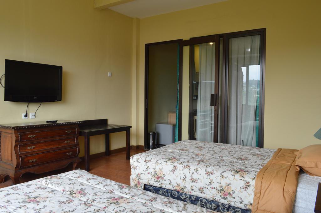 Green Wattana Hotel Sentul Bogor Kültér fotó
