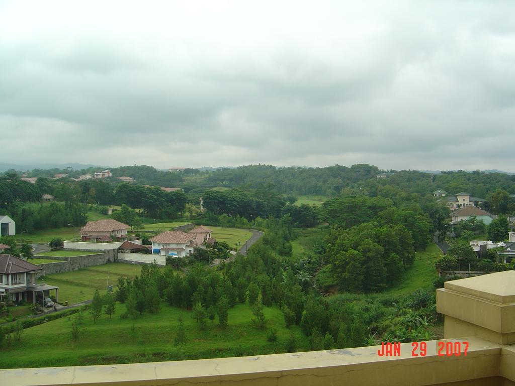 Green Wattana Hotel Sentul Bogor Kültér fotó