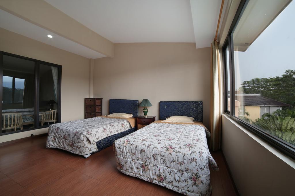 Green Wattana Hotel Sentul Bogor Kültér fotó